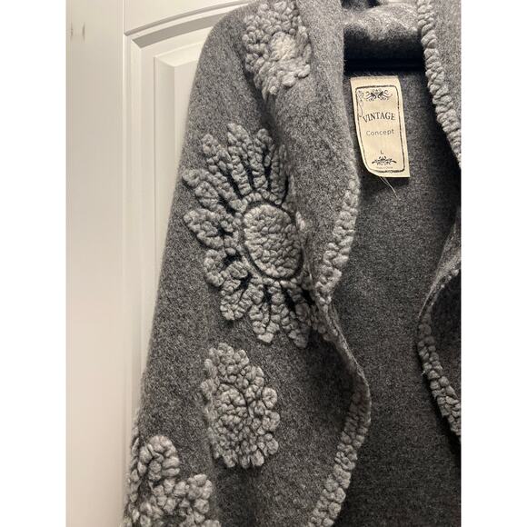 NWT Vintage Concept Women’s Floral Waterfall Cardigan Sweater Vest Size L Gray - Picture 4 of 9